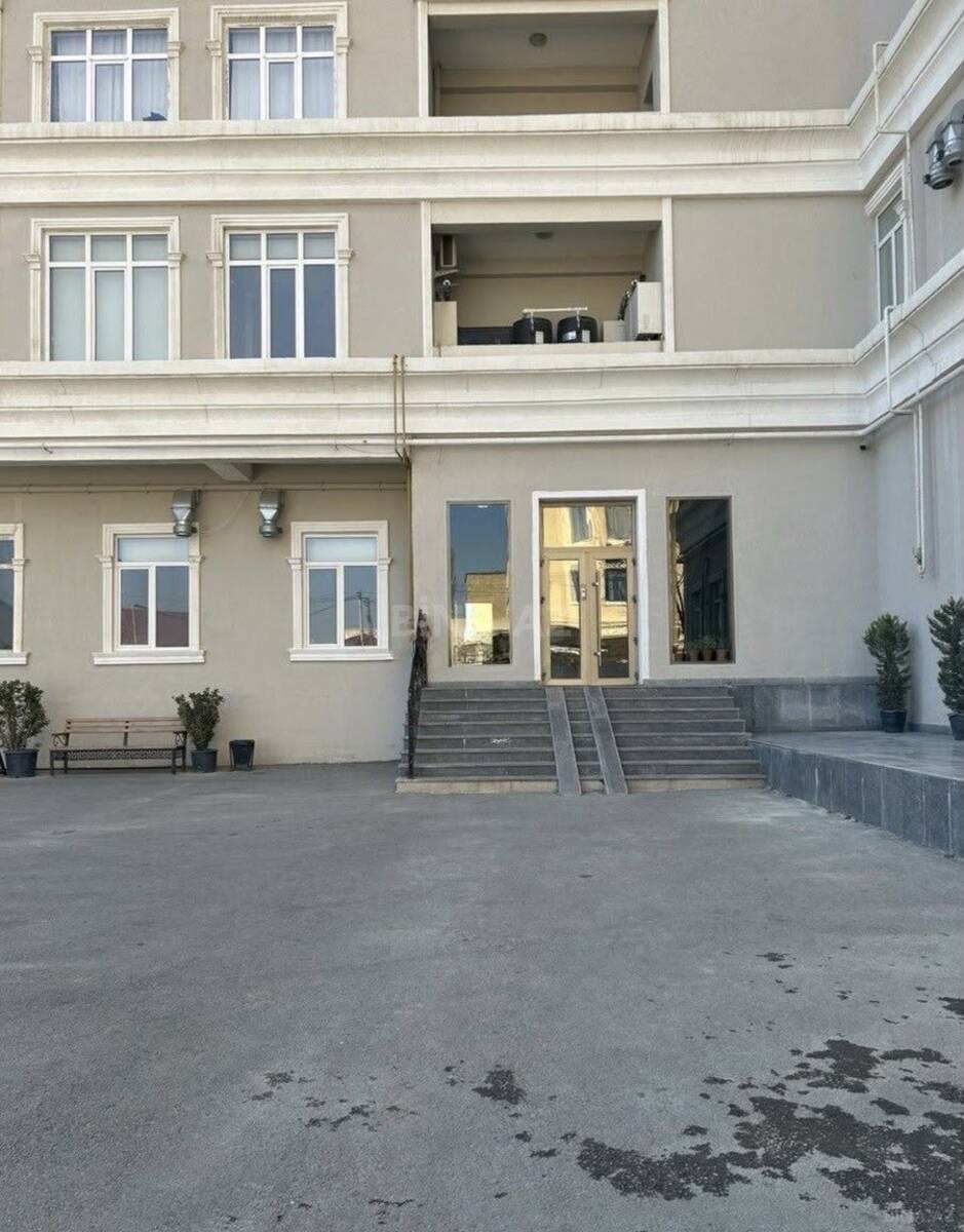 4 otaqlı Yeni tikili, İnşaatçılar m., Bakı