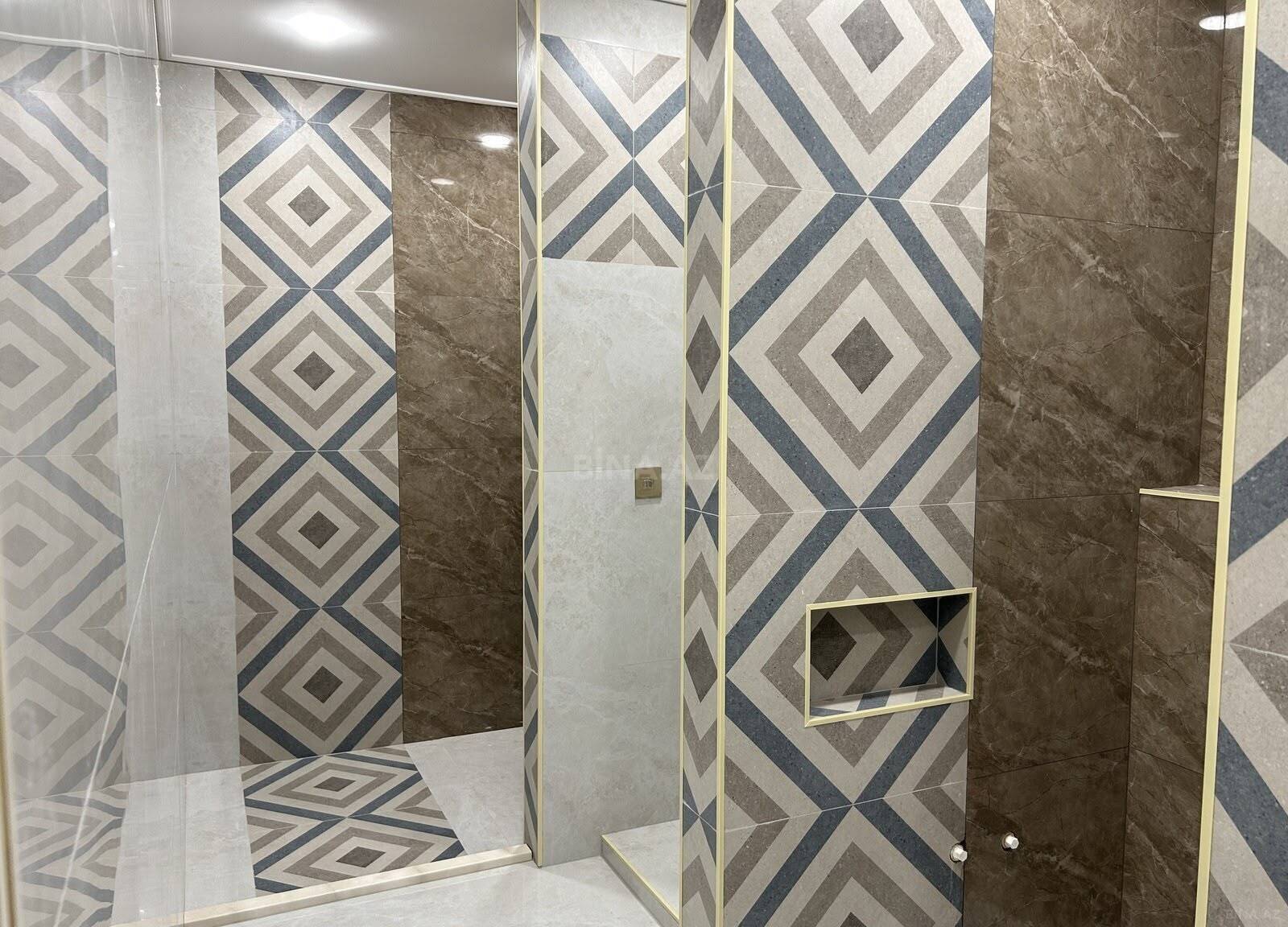4 otaqlı Yeni tikili, İnşaatçılar m., Bakı