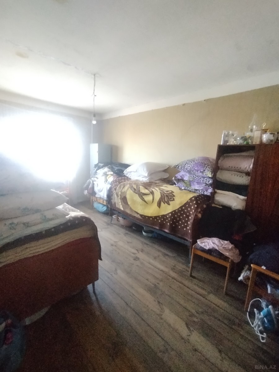4 otaqlı Köhnə tikili, Neftçilər m., Bakı