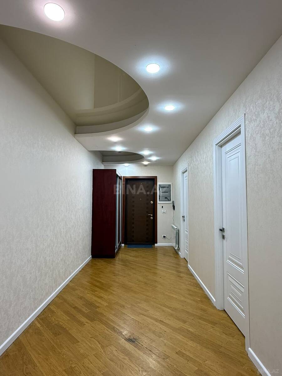 3 otaqlı Yeni tikili, Şah İsmayıl Xətai m., Bakı