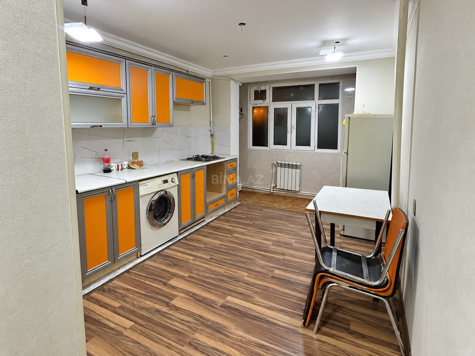 2 otaqlı Köhnə tikili, Xalqlar Dostluğu m., Bakı