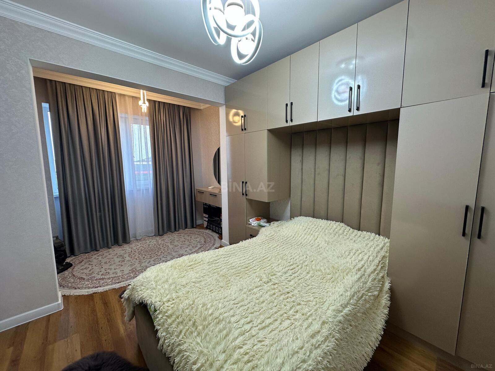 3 otaqlı Köhnə tikili, Xalqlar Dostluğu m., Bakı