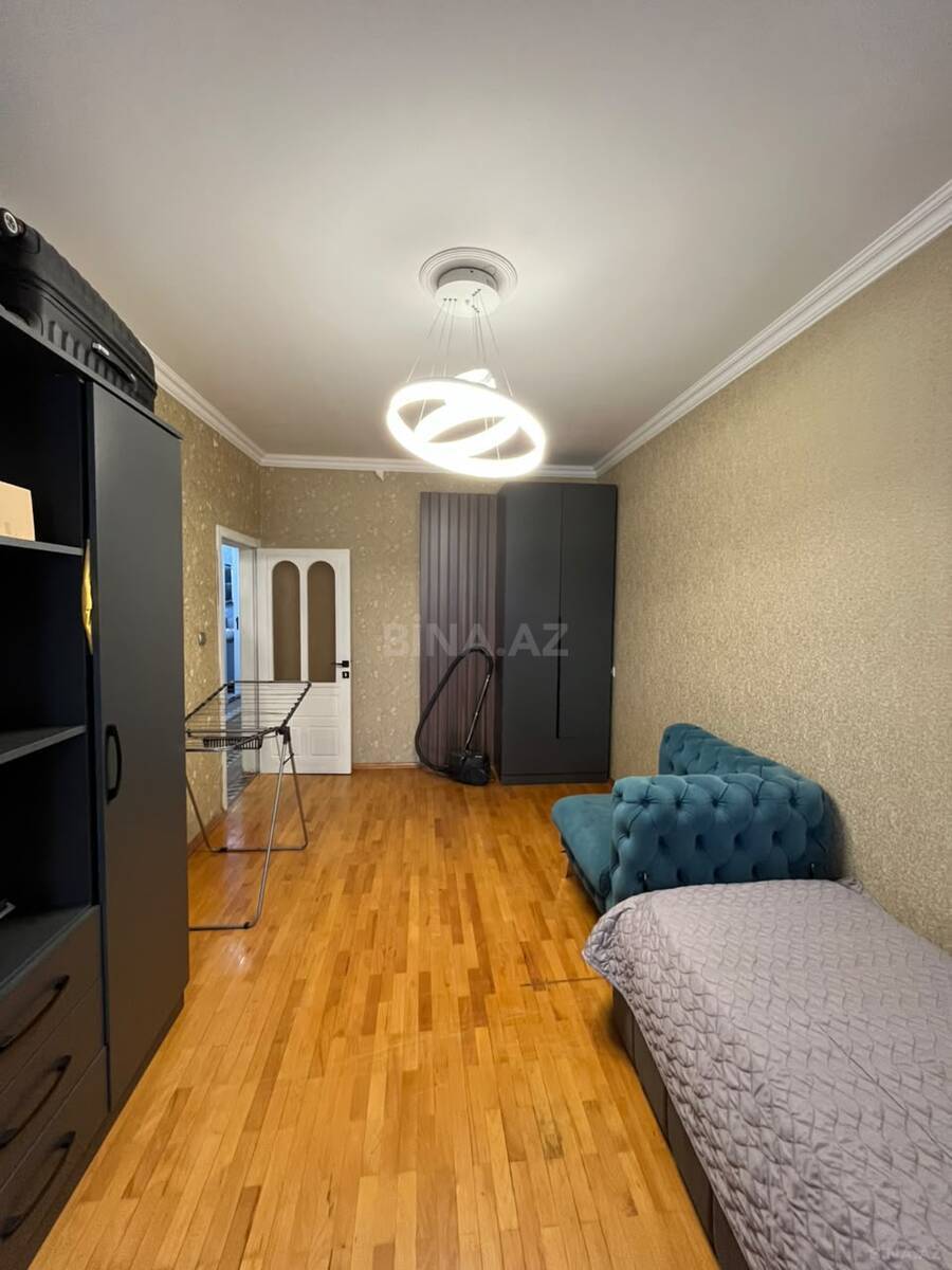 4 otaqlı Köhnə tikili, Azadlıq Prospekti m., Bakı