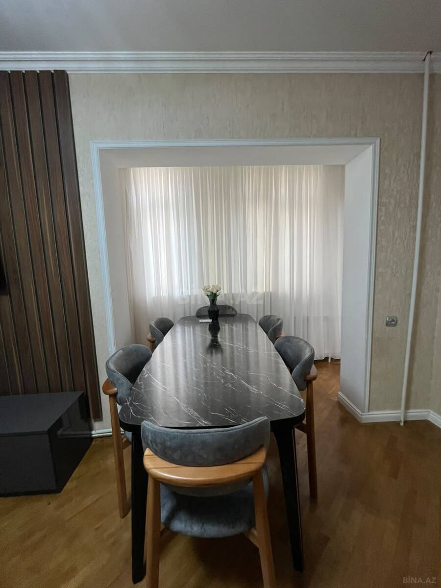 4 otaqlı Köhnə tikili, Azadlıq Prospekti m., Bakı