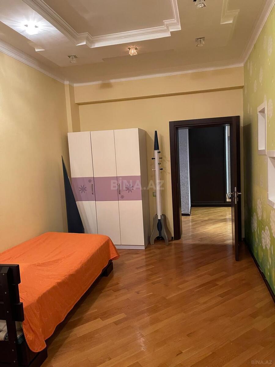 3 otaqlı Yeni tikili, Şah İsmayıl Xətai m., Bakı