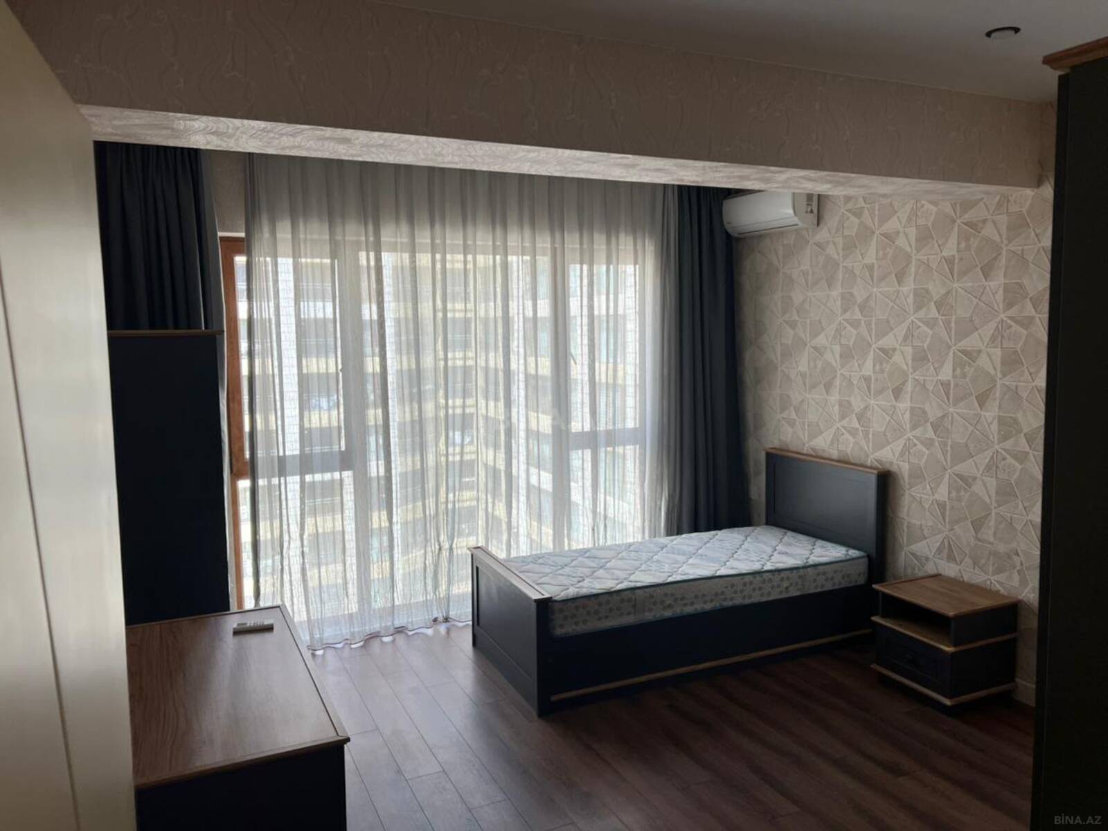 3 otaqlı Yeni tikili, Şah İsmayıl Xətai m., Bakı