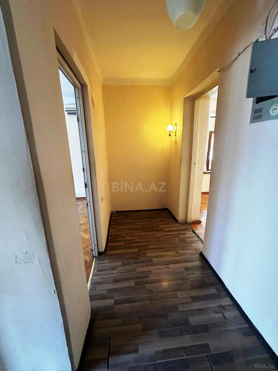 3 otaqlı Köhnə tikili, Nizami m., Bakı