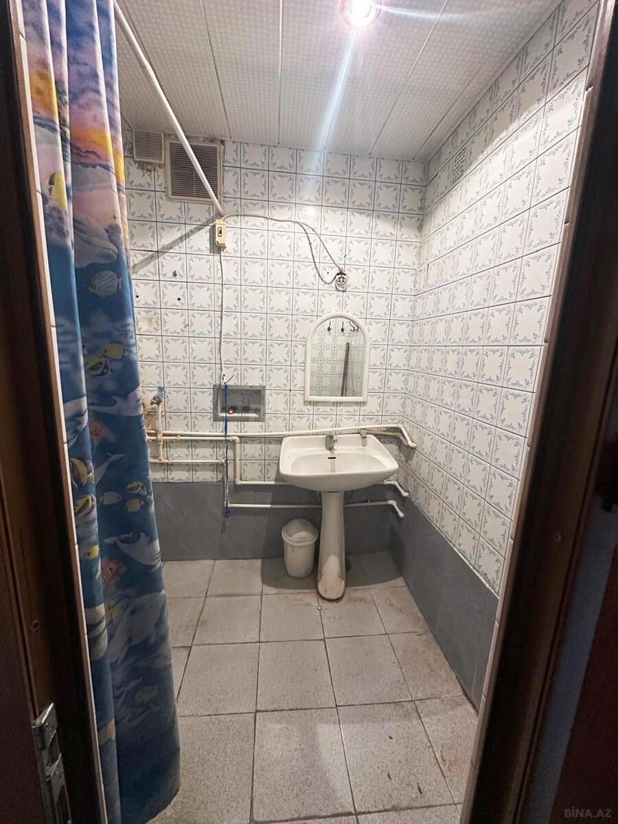 3 otaqlı Köhnə tikili, Nizami m., Bakı