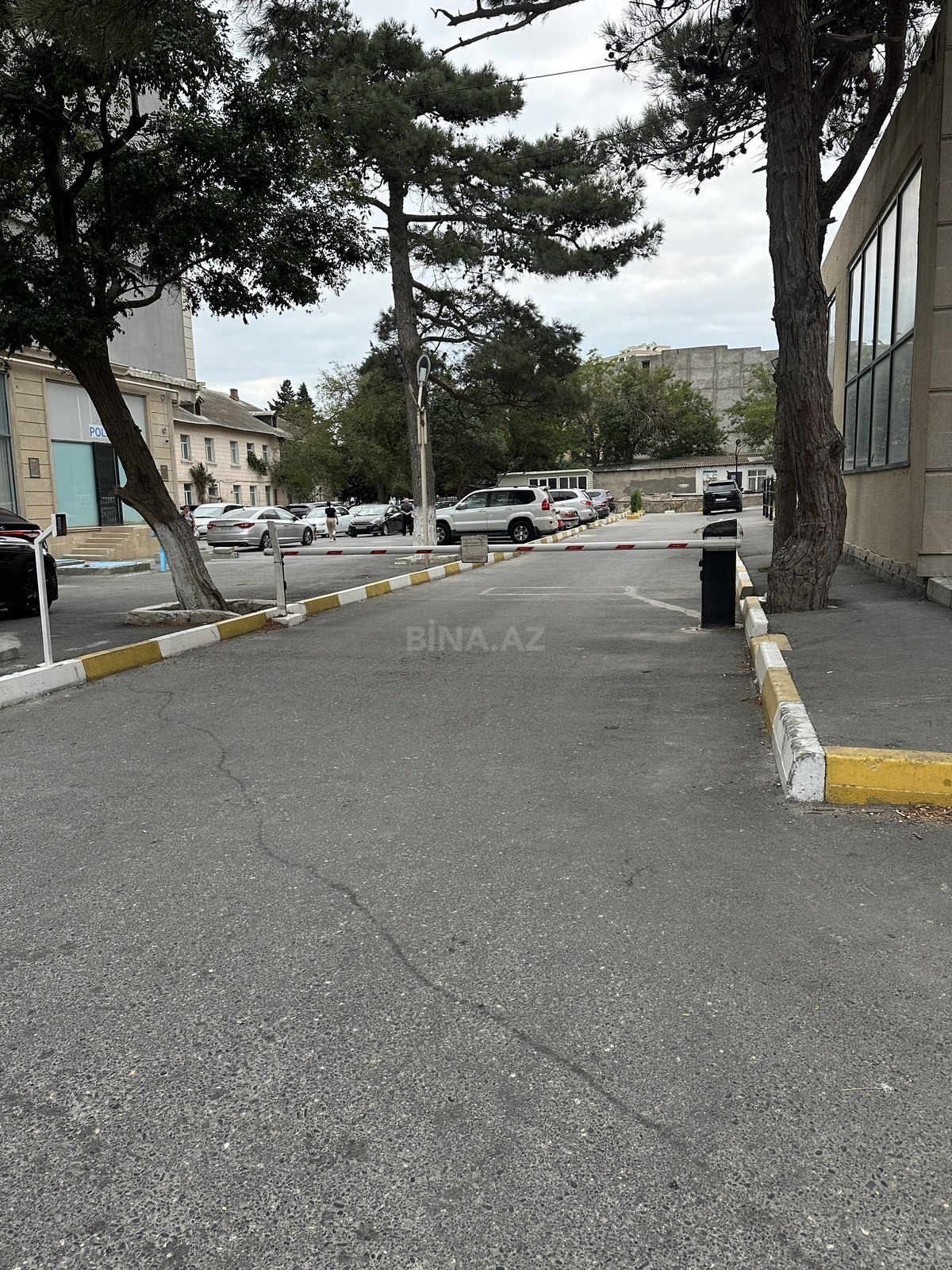 3 otaqlı Yeni tikili, Neftçilər m., Bakı