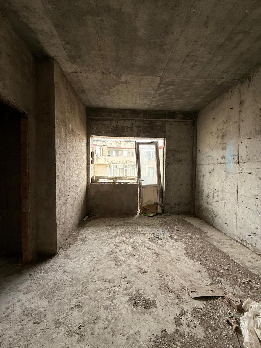 3 otaqlı Yeni tikili, İnşaatçılar m., Bakı