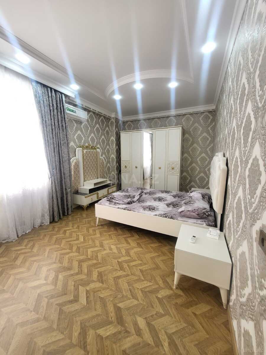 4 otaqlı Yeni tikili, Neftçilər m., Bakı