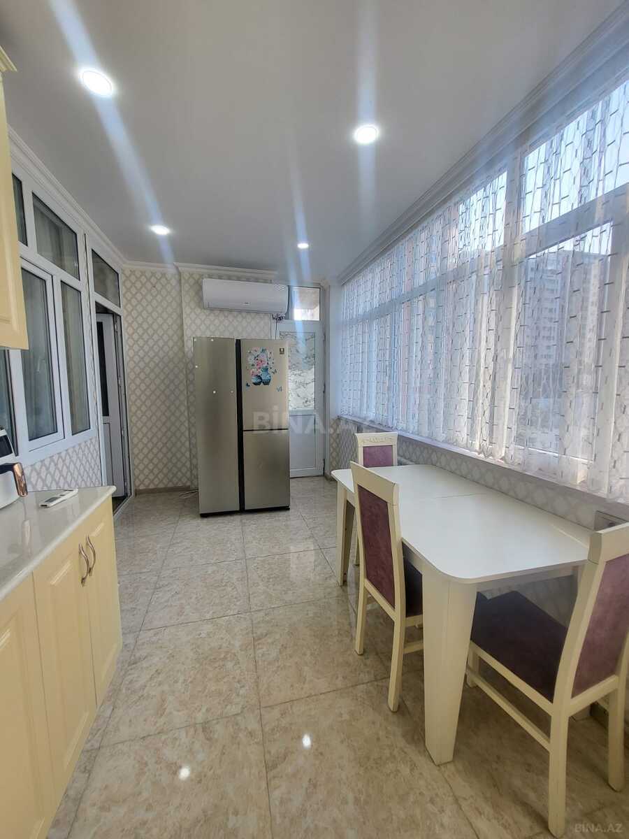 4 otaqlı Yeni tikili, Neftçilər m., Bakı