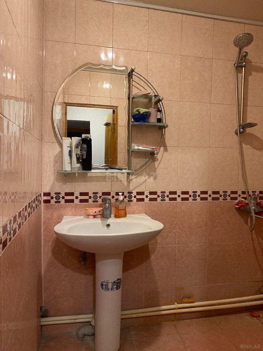 3 otaqlı Köhnə tikili, Həzi Aslanov m., Bakı