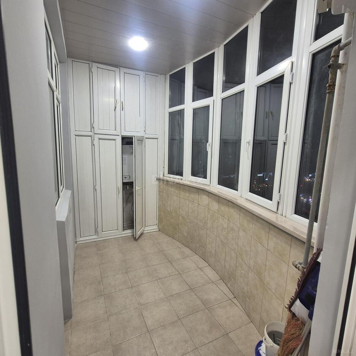 3 otaqlı Yeni tikili, Memar Əcəmi m., Bakı