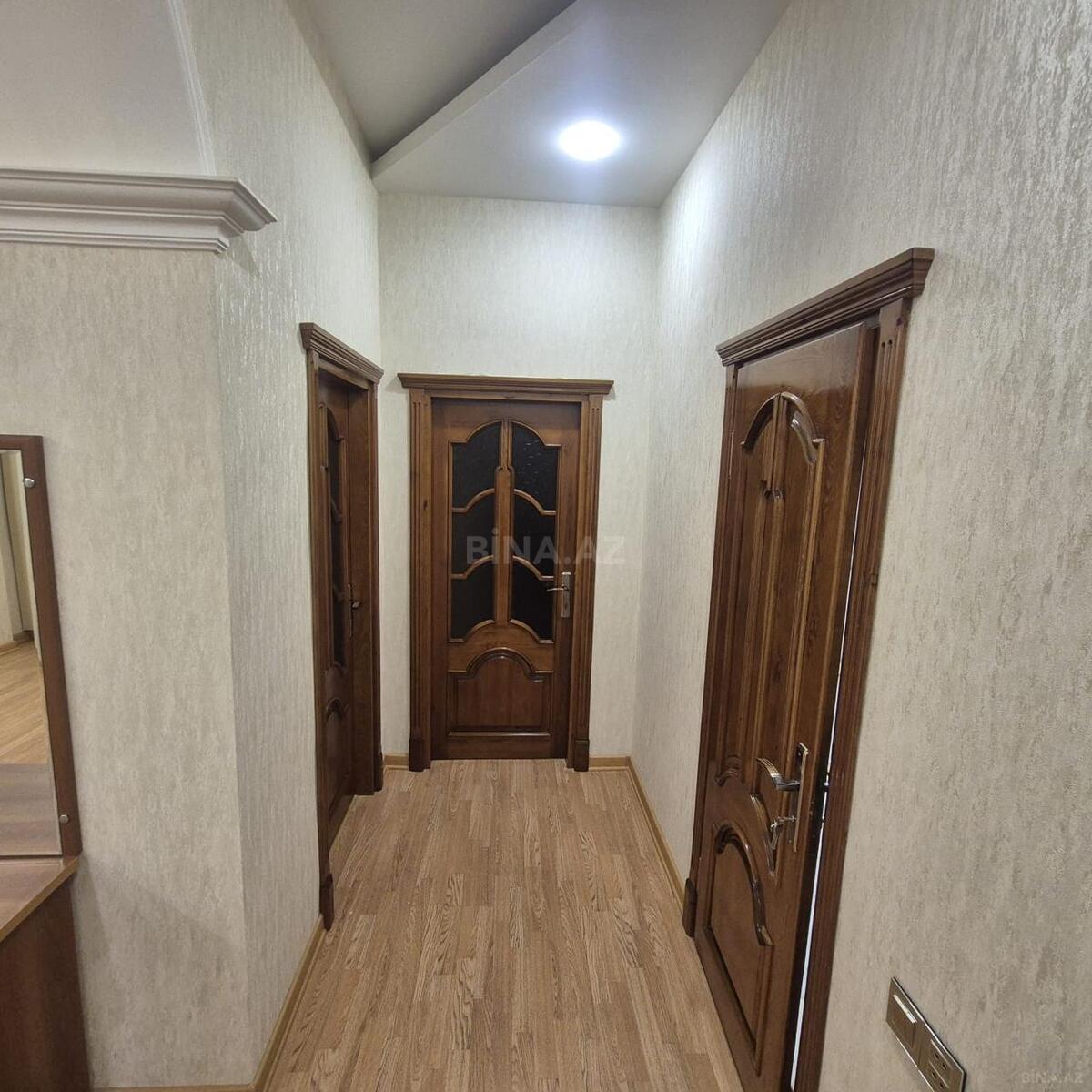 3 otaqlı Yeni tikili, Memar Əcəmi m., Bakı