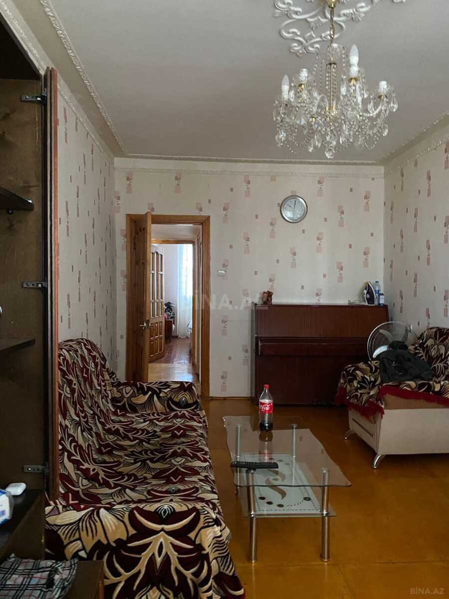 3 otaqlı Köhnə tikili, Həzi Aslanov m., Bakı