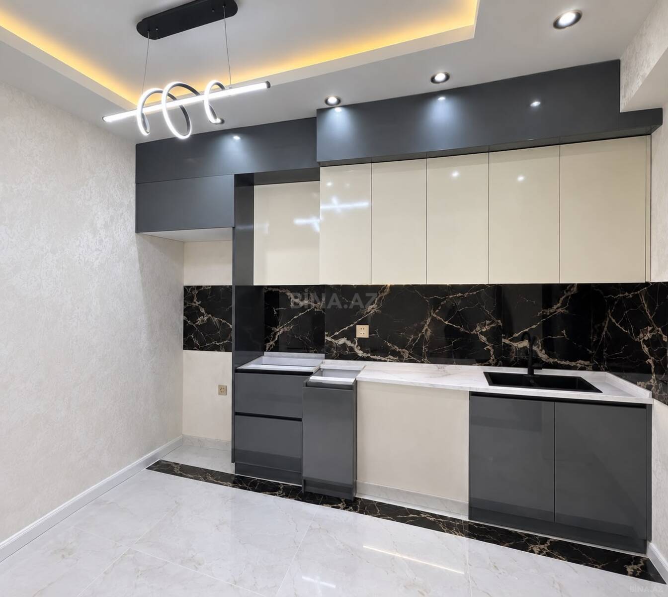 2 otaqlı Yeni tikili, Neftçilər m., Bakı