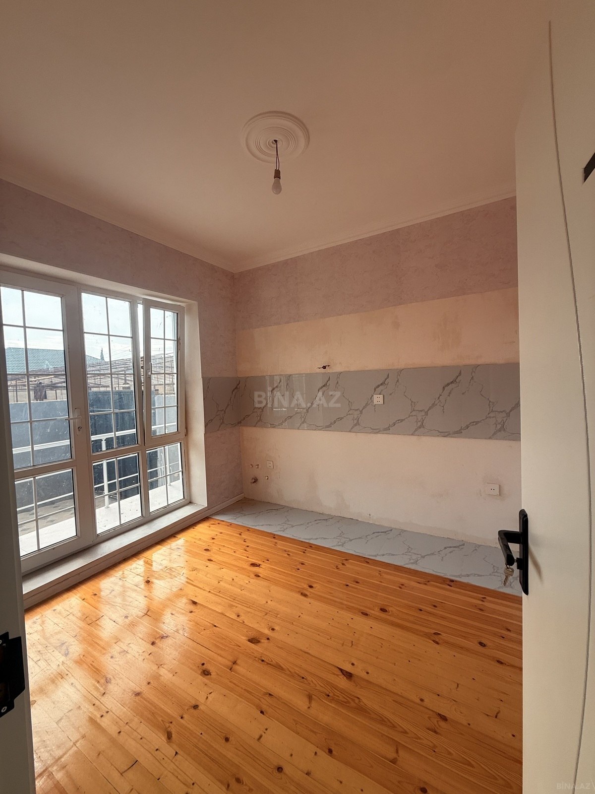 4 otaqlı Həyət evi/Bağ evi, Binə q., Bakı