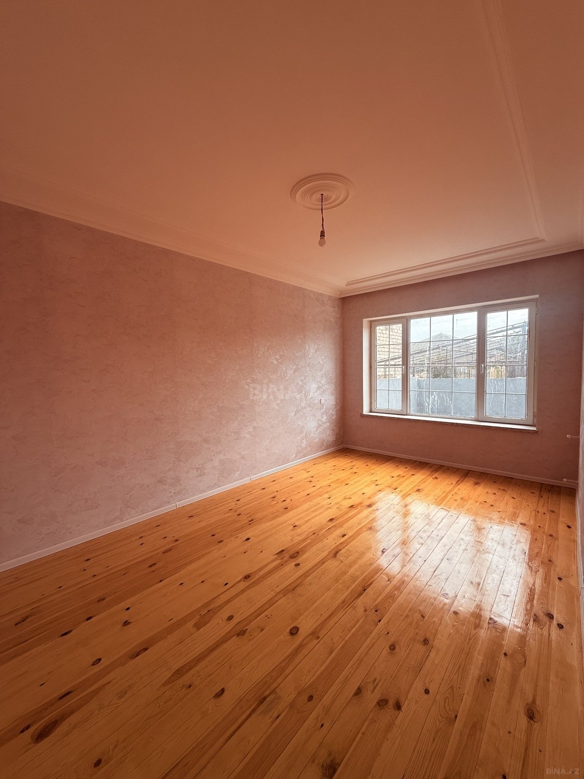 4 otaqlı Həyət evi/Bağ evi, Binə q., Bakı
