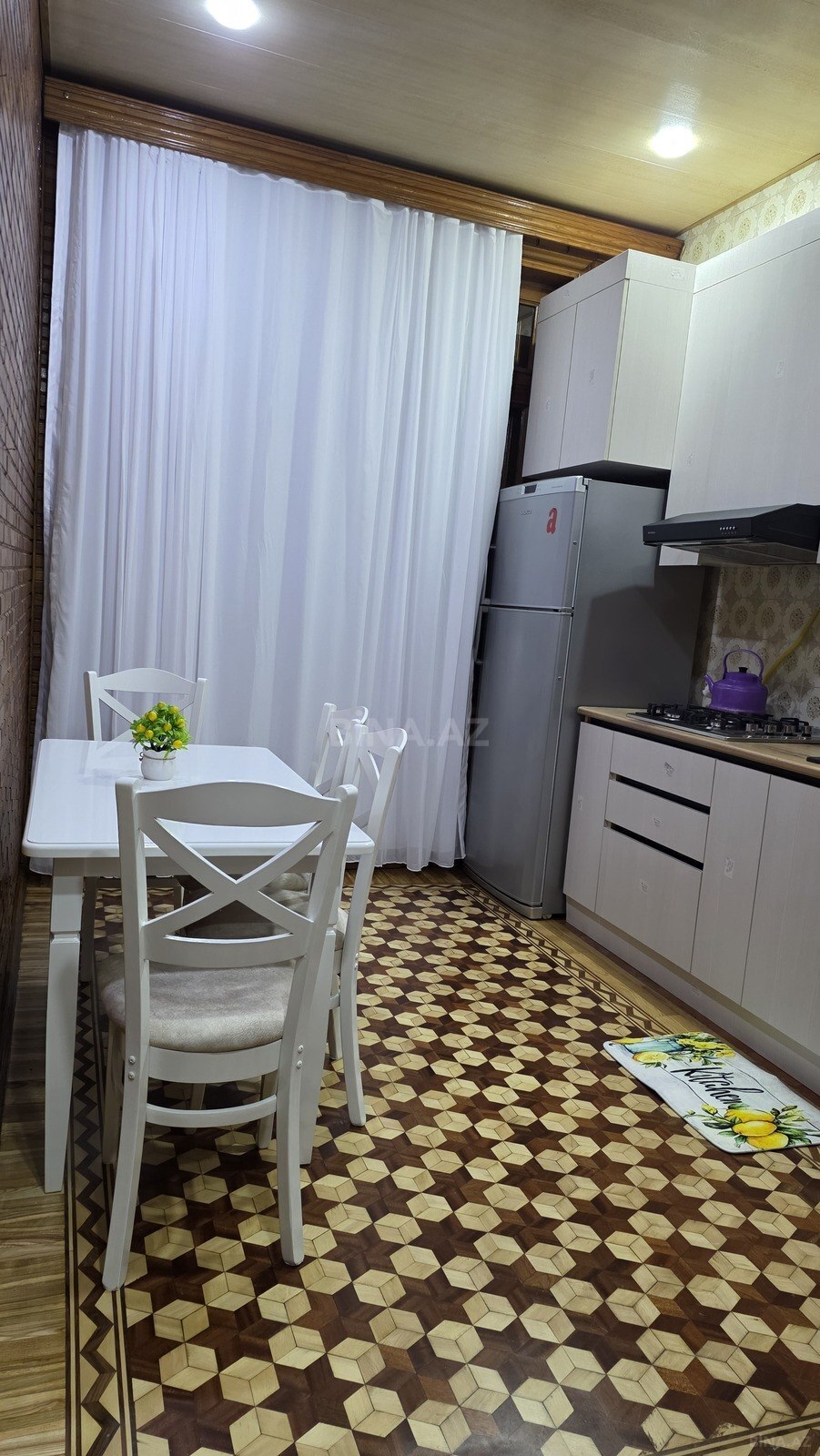 3 otaqlı Köhnə tikili, Nəsimi r., Bakı
