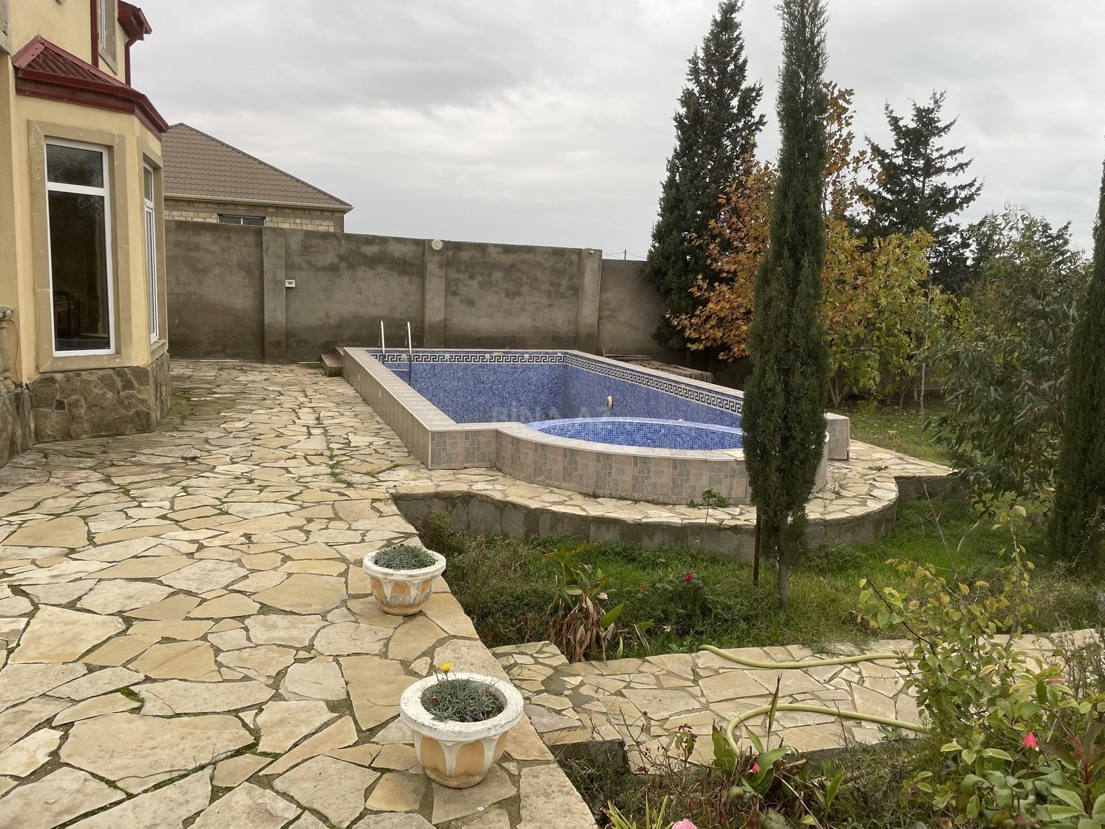 4 otaqlı Həyət evi/Bağ evi, Binəqədi r., Bakı
