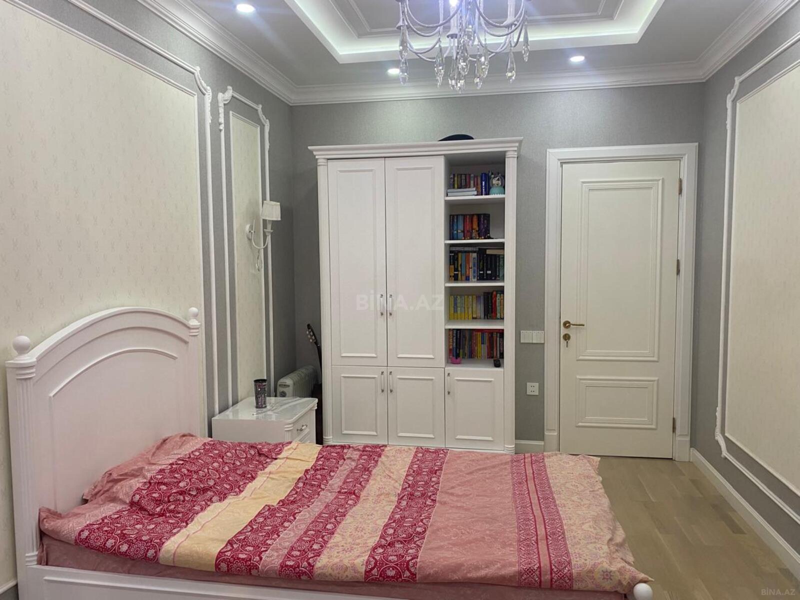 4 otaqlı Yeni tikili, Şah İsmayıl Xətai m., Bakı