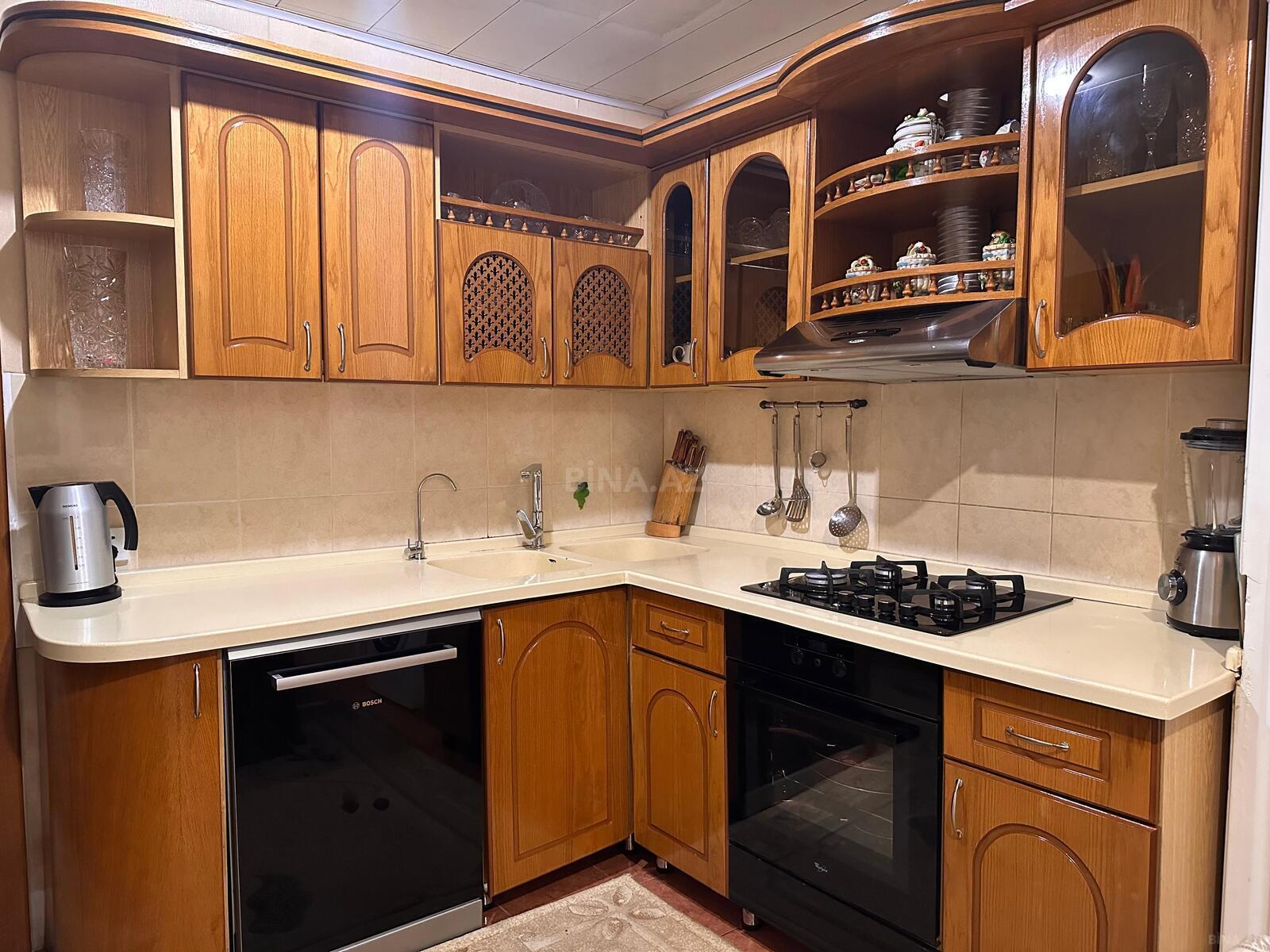 4 otaqlı Köhnə tikili, Xəzər r., Bakı