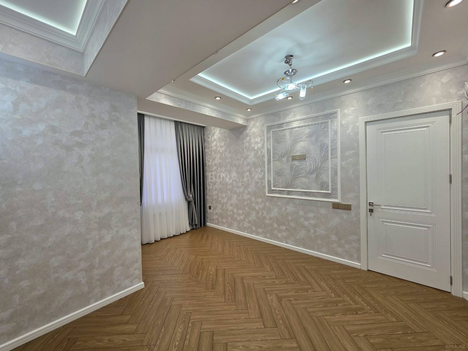 3 otaqlı Yeni tikili, Qara Qarayev m., Bakı
