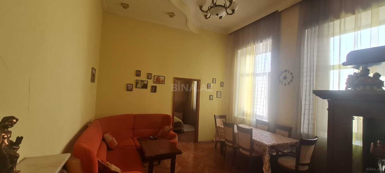 4 otaqlı Köhnə tikili, Sahil m., Bakı