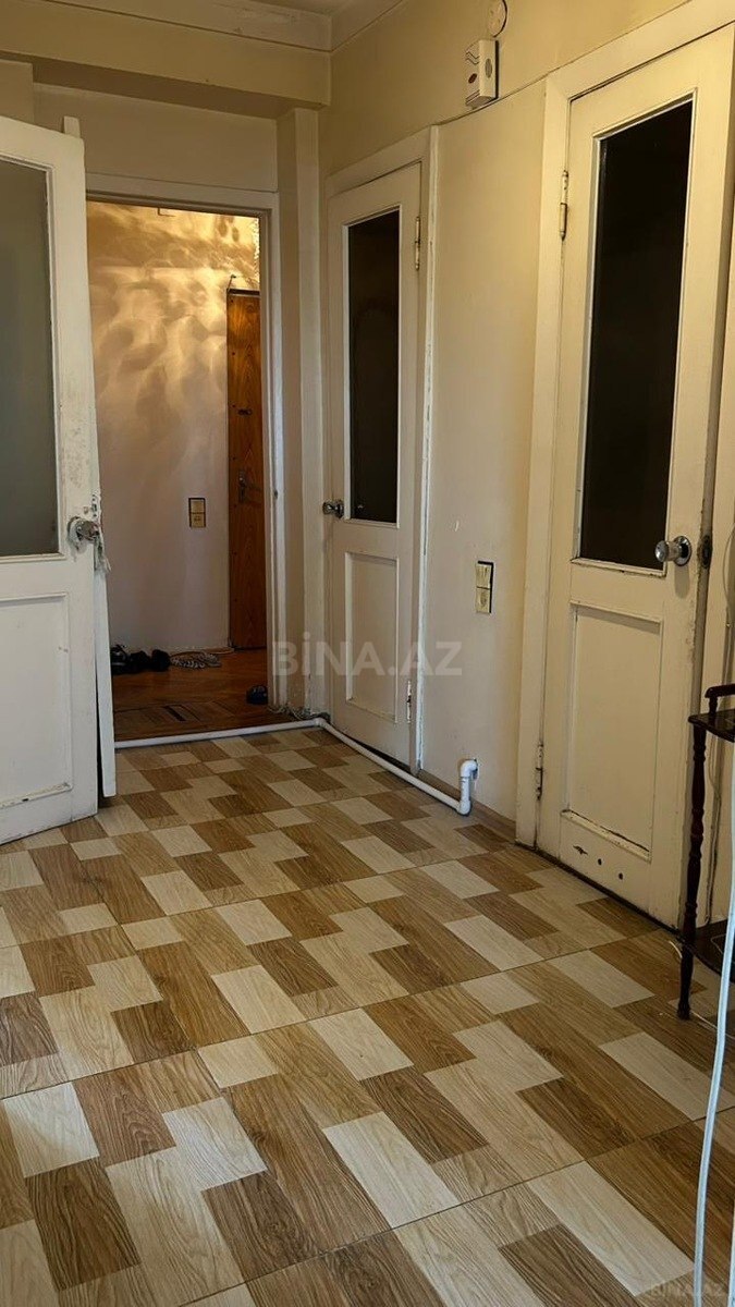 4 otaqlı Köhnə tikili, 8 Noyabr m., Bakı