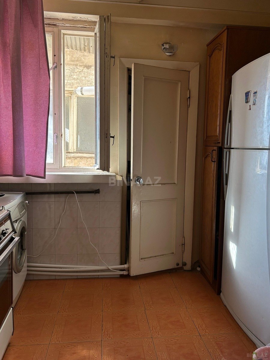 4 otaqlı Köhnə tikili, 8 Noyabr m., Bakı