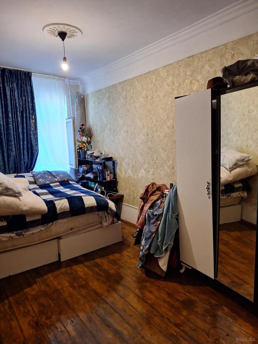 2 otaqlı Köhnə tikili, Memar Əcəmi m., Bakı