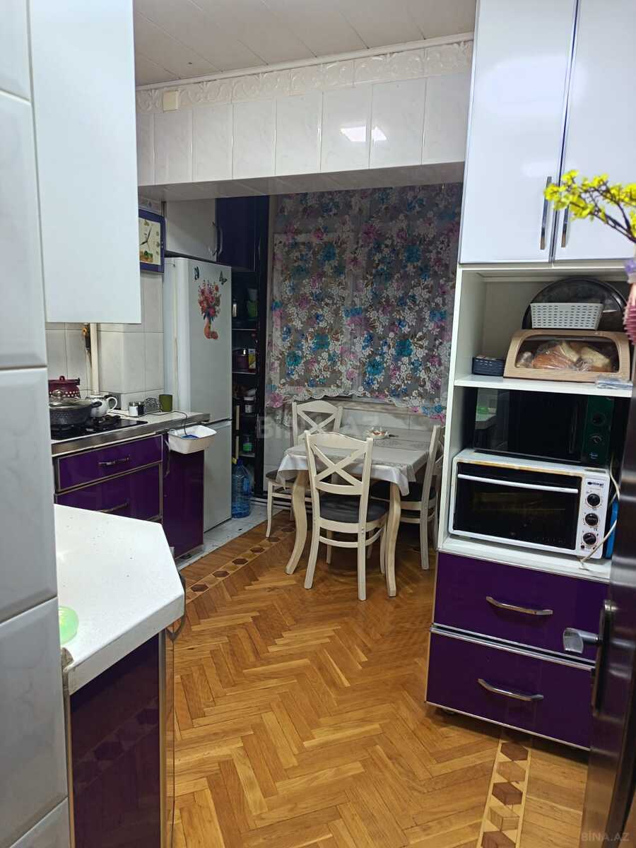 5 otaqlı Köhnə tikili, 9-cu mikrorayon q., Bakı