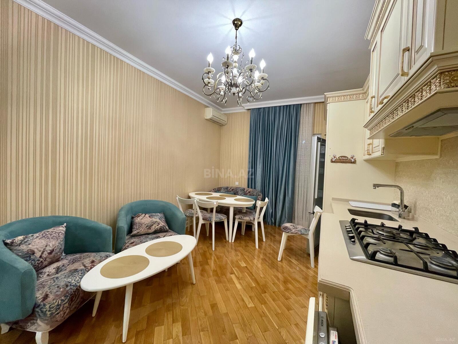 3 otaqlı Yeni tikili, Şah İsmayıl Xətai m., Bakı