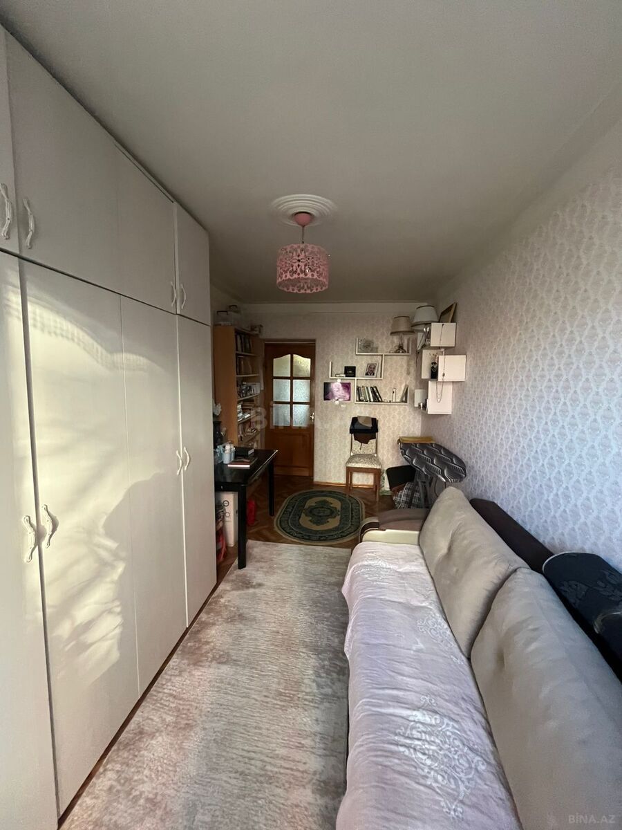 3 otaqlı Köhnə tikili, Elmlər Akademiyası m., Bakı