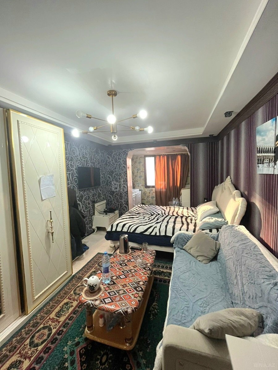 3 otaqlı Köhnə tikili, Elmlər Akademiyası m., Bakı