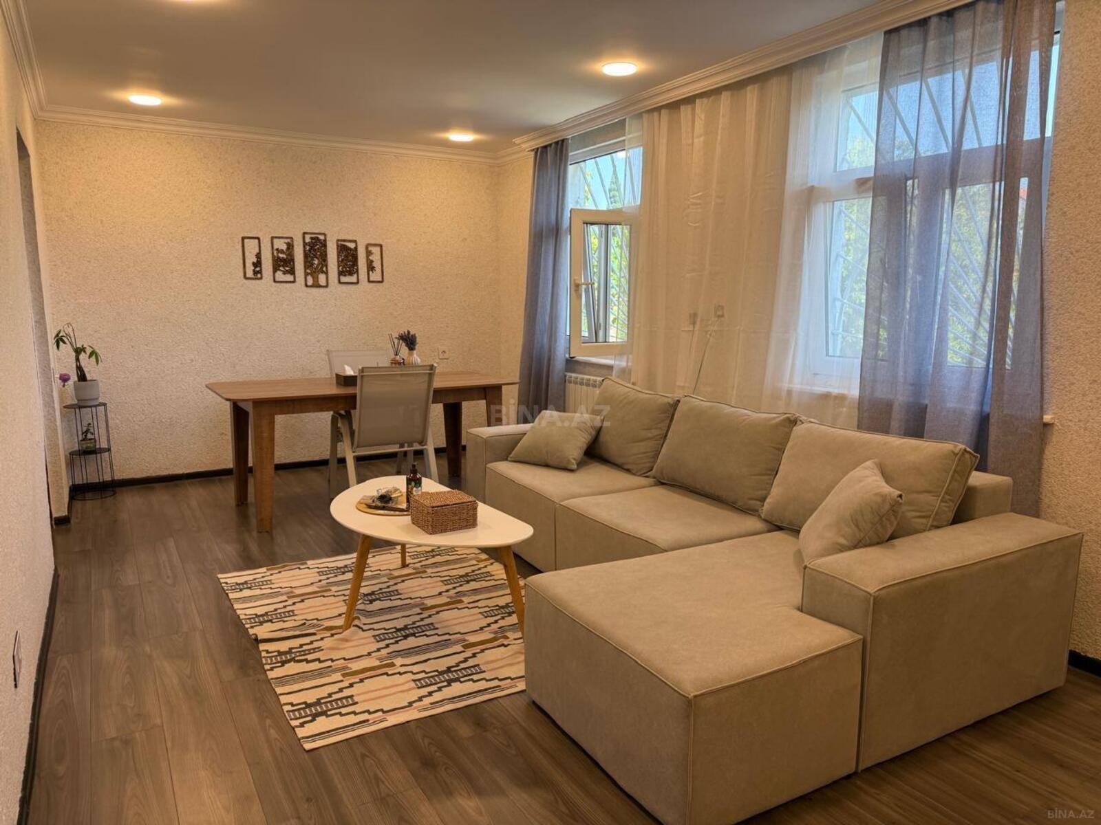 5 otaqlı Həyət evi/Bağ evi, Novxanı q., Bakı