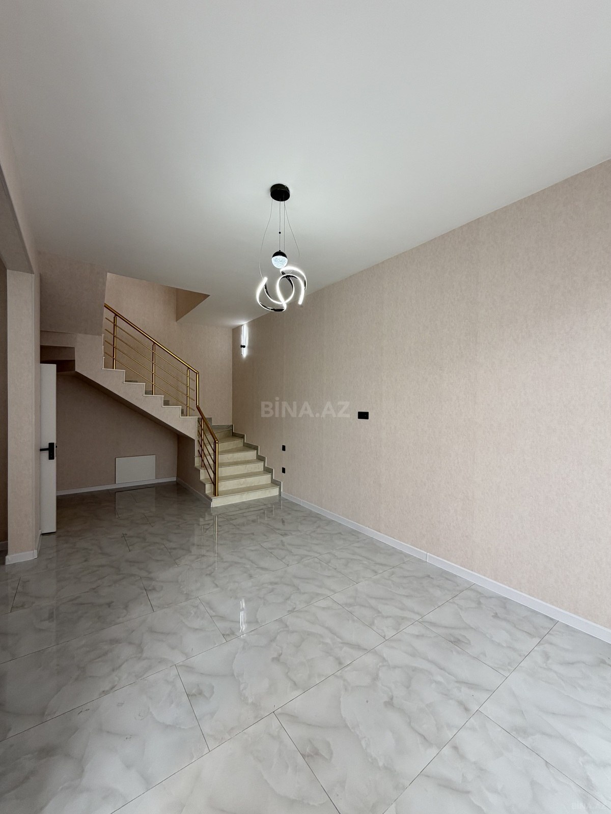 4 otaqlı Həyət evi/Bağ evi, Şüvəlan q., Bakı