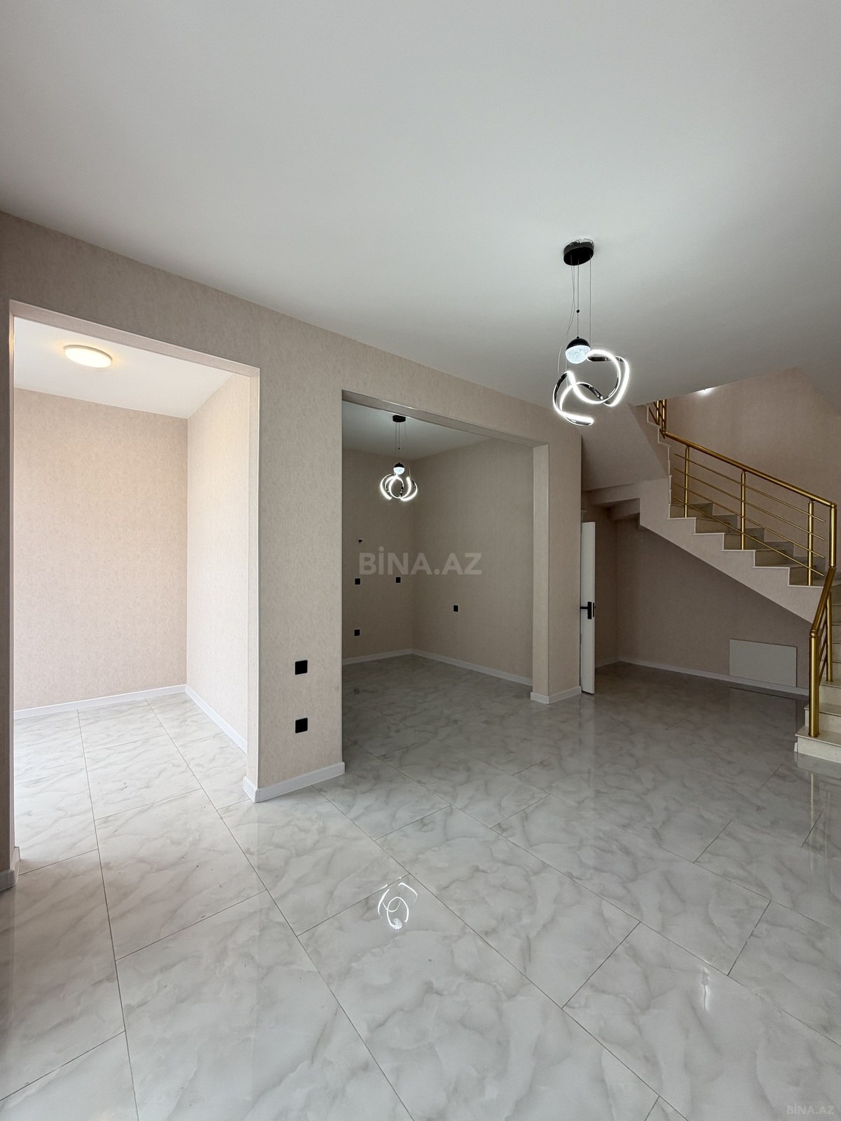 4 otaqlı Həyət evi/Bağ evi, Şüvəlan q., Bakı