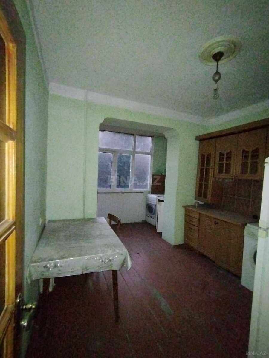 4 otaqlı Köhnə tikili, Əhmədli m., Bakı
