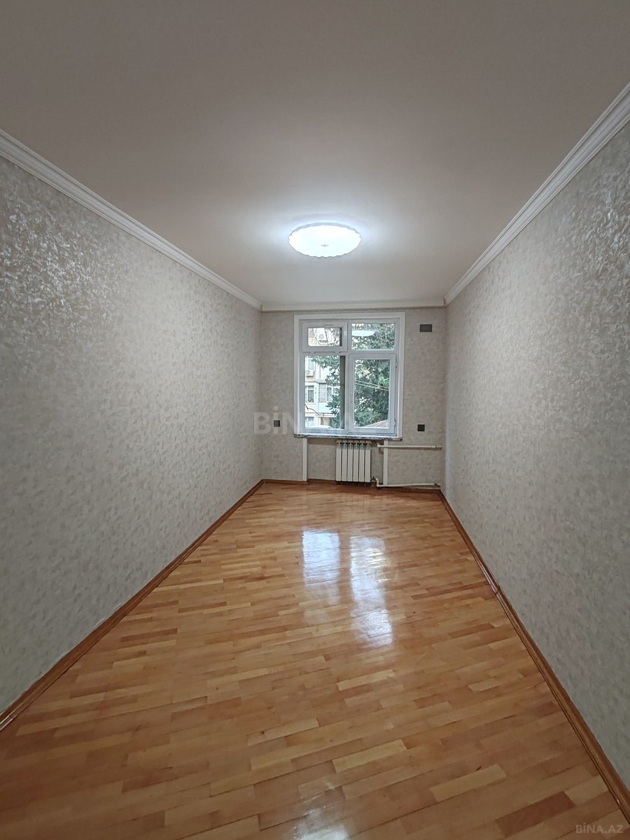 2 otaqlı Köhnə tikili, İnşaatçılar m., Bakı
