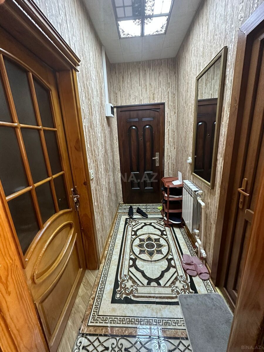 3 otaqlı Köhnə tikili, Memar Əcəmi m., Bakı