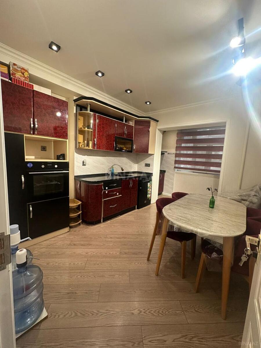 2 otaqlı Köhnə tikili, Xalqlar Dostluğu m., Bakı
