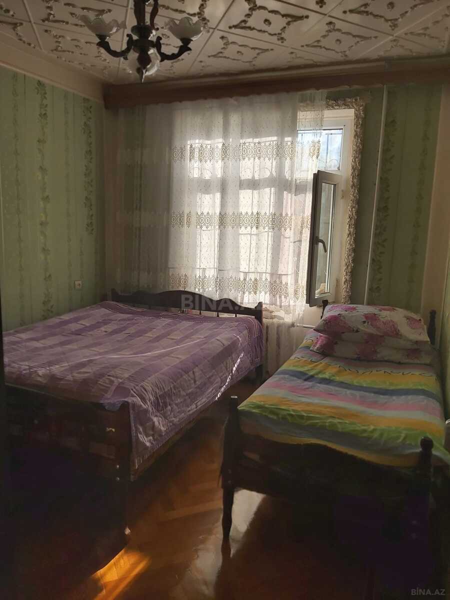3 otaqlı Köhnə tikili, Xalqlar Dostluğu m., Bakı
