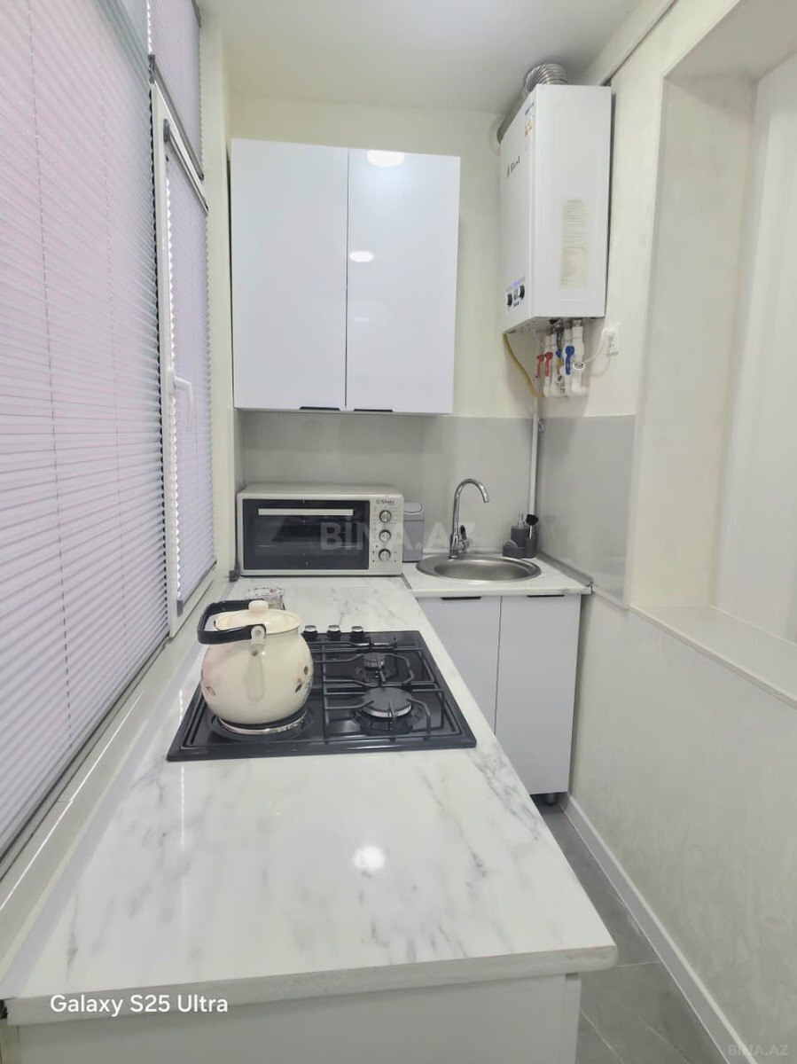 2 otaqlı Köhnə tikili, Memar Əcəmi m., Bakı