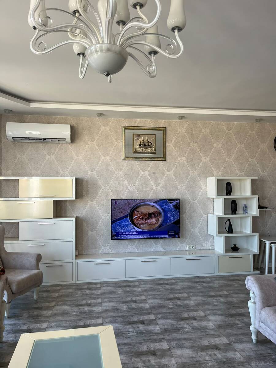 3 otaqlı Yeni tikili, Şah İsmayıl Xətai m., Bakı