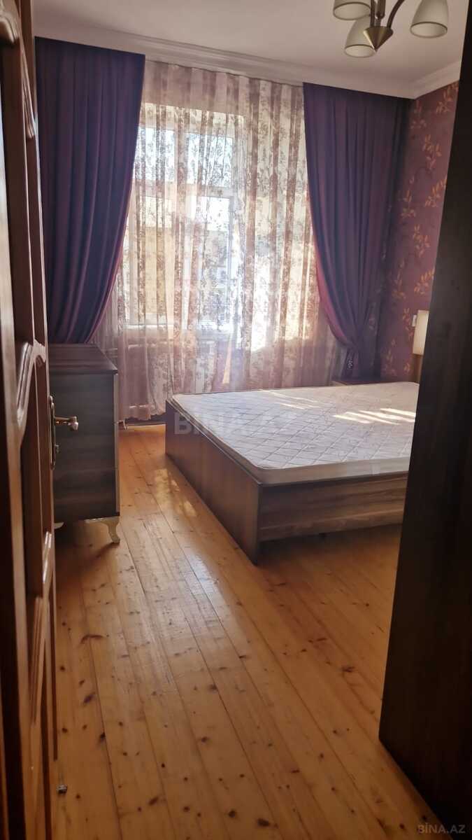3 otaqlı Köhnə tikili, Həzi Aslanov m., Bakı