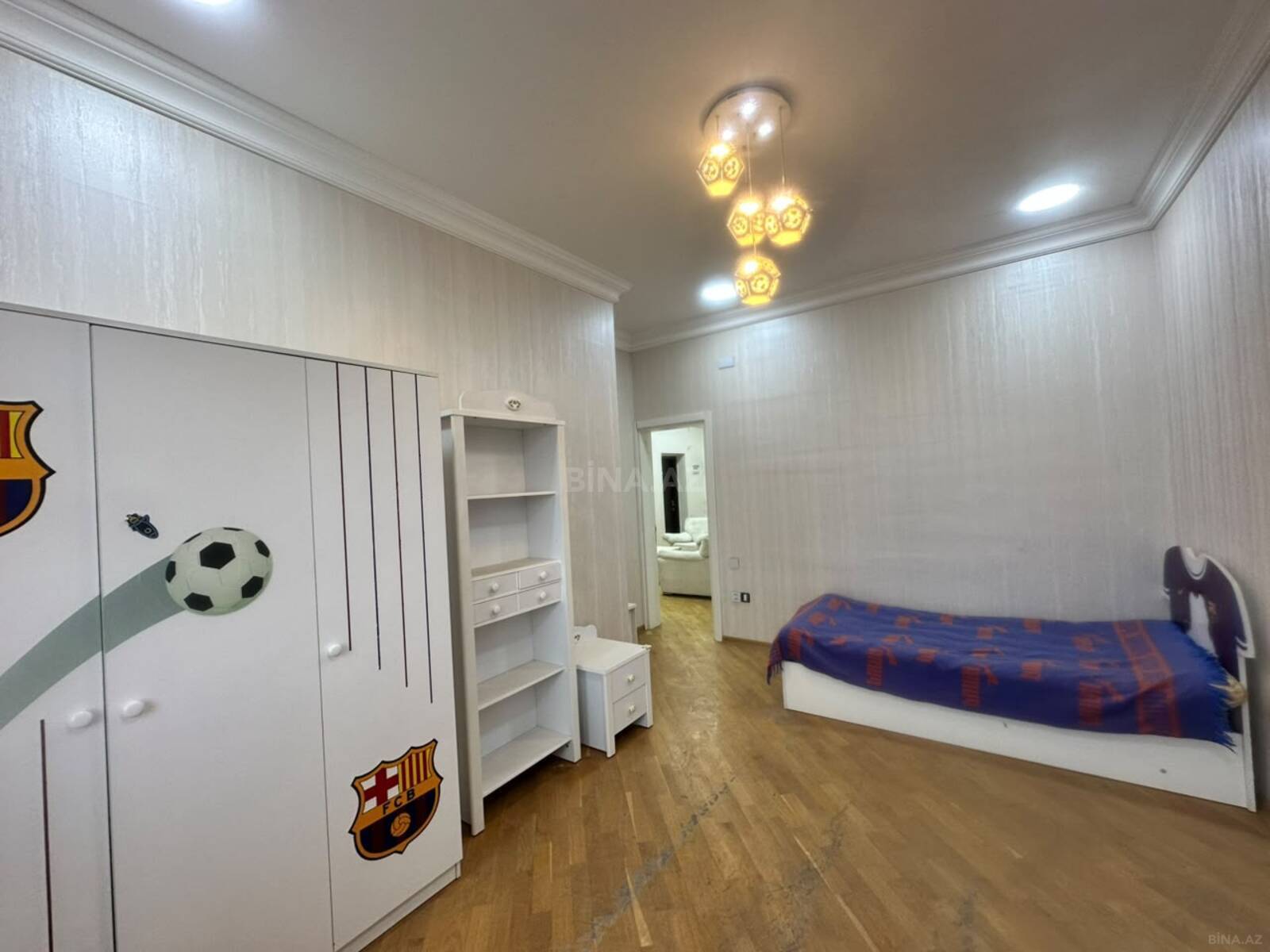3 otaqlı Yeni tikili, Şah İsmayıl Xətai m., Bakı