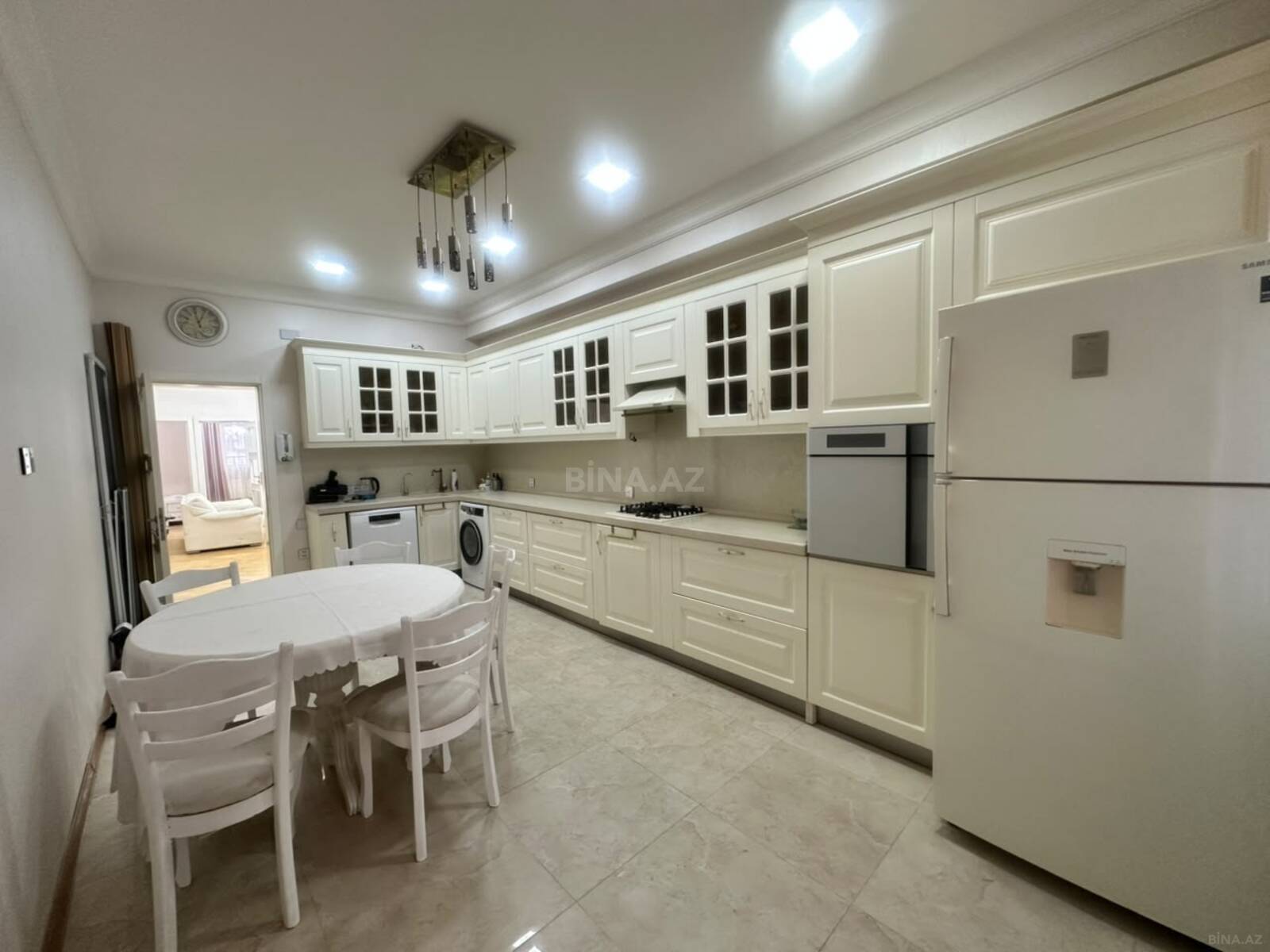 3 otaqlı Yeni tikili, Şah İsmayıl Xətai m., Bakı