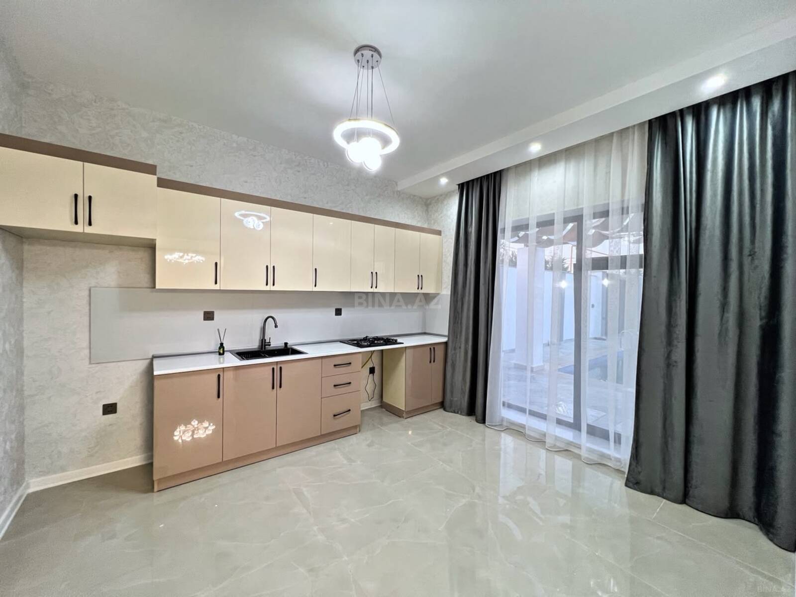 4 otaqlı Həyət evi/Bağ evi, Şüvəlan q., Bakı